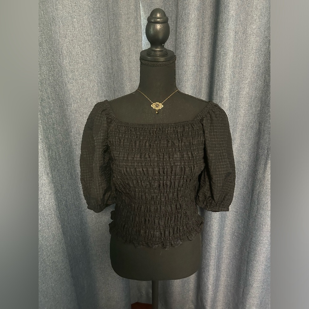 Old Navy Black Fitted Puff Sleeve Smocked Top, Size Medium